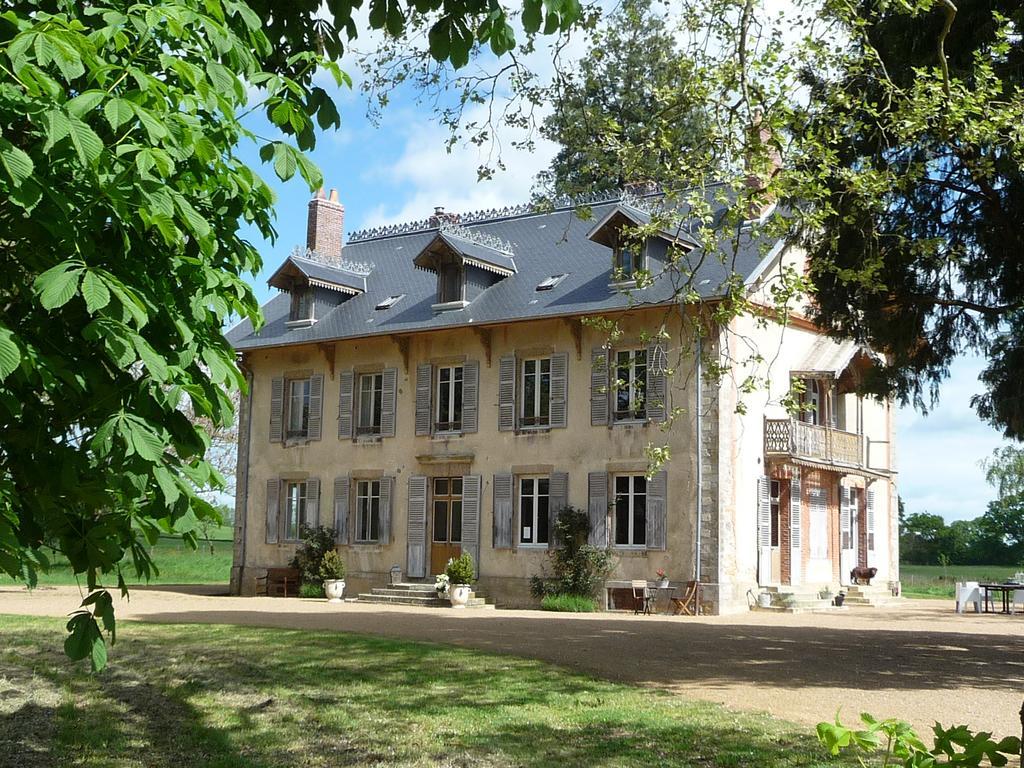 Domaine De Savigny Bed & Breakfast Saint-Saulge Exterior photo