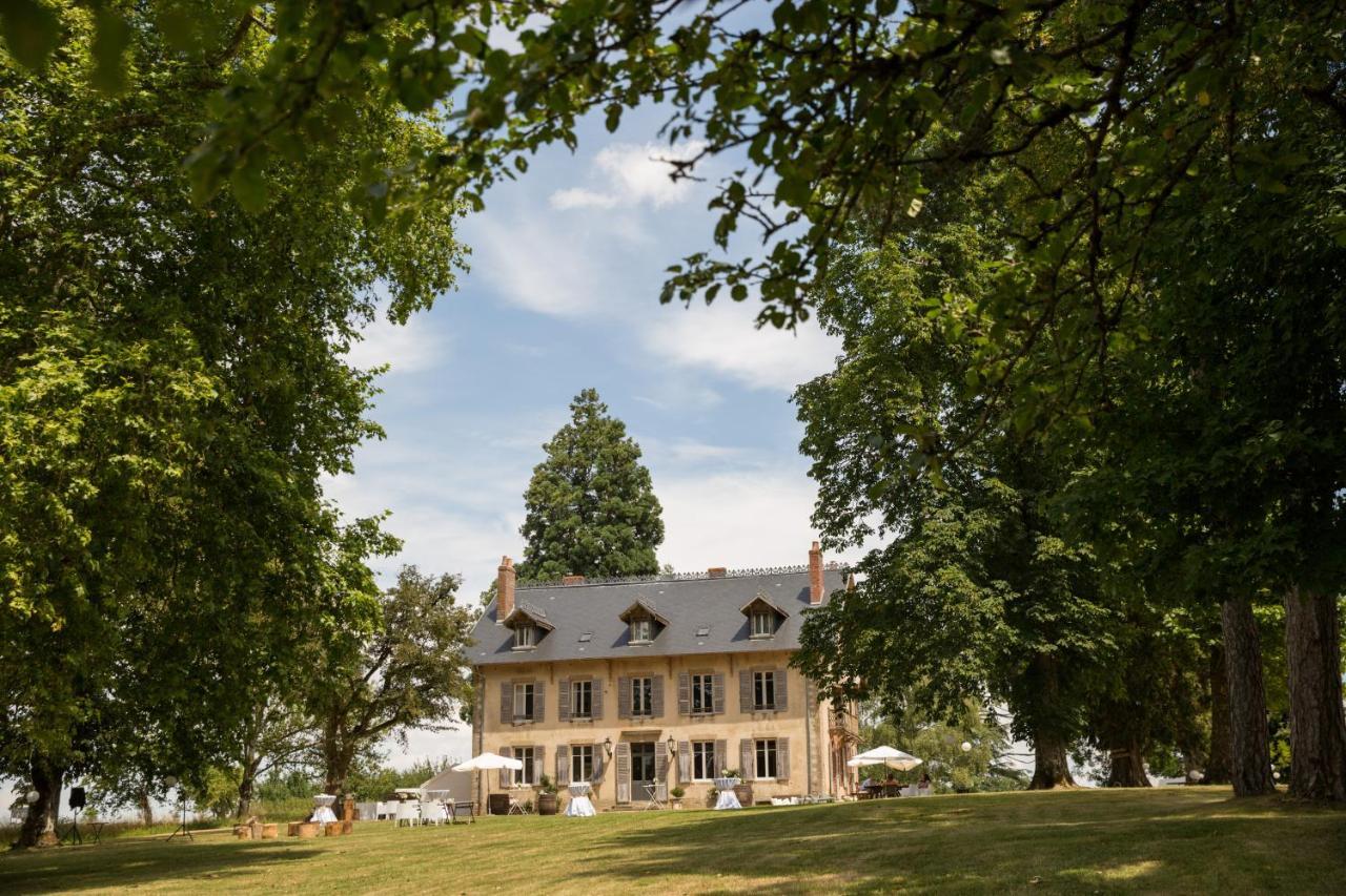 Domaine De Savigny Bed & Breakfast Saint-Saulge Exterior photo